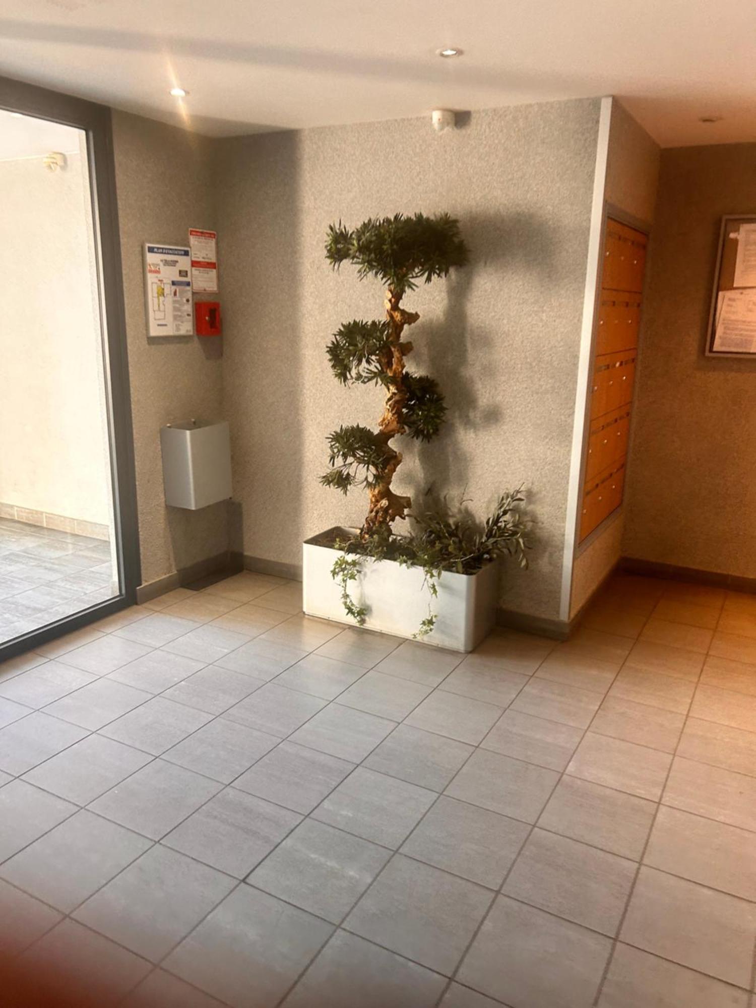 Chambre Prive Classe Villeurbanne Extérieur photo