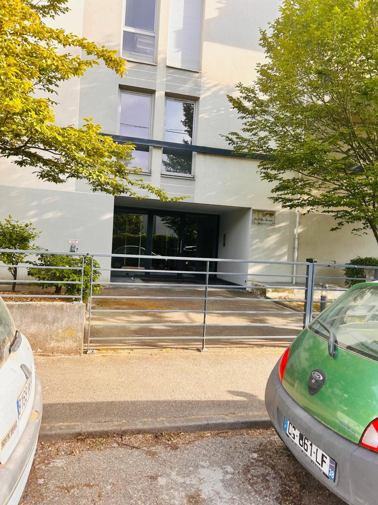 Chambre Prive Classe Villeurbanne Extérieur photo